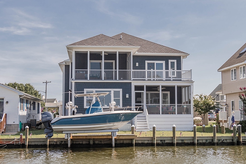 Viwinco OceanView impact products in white