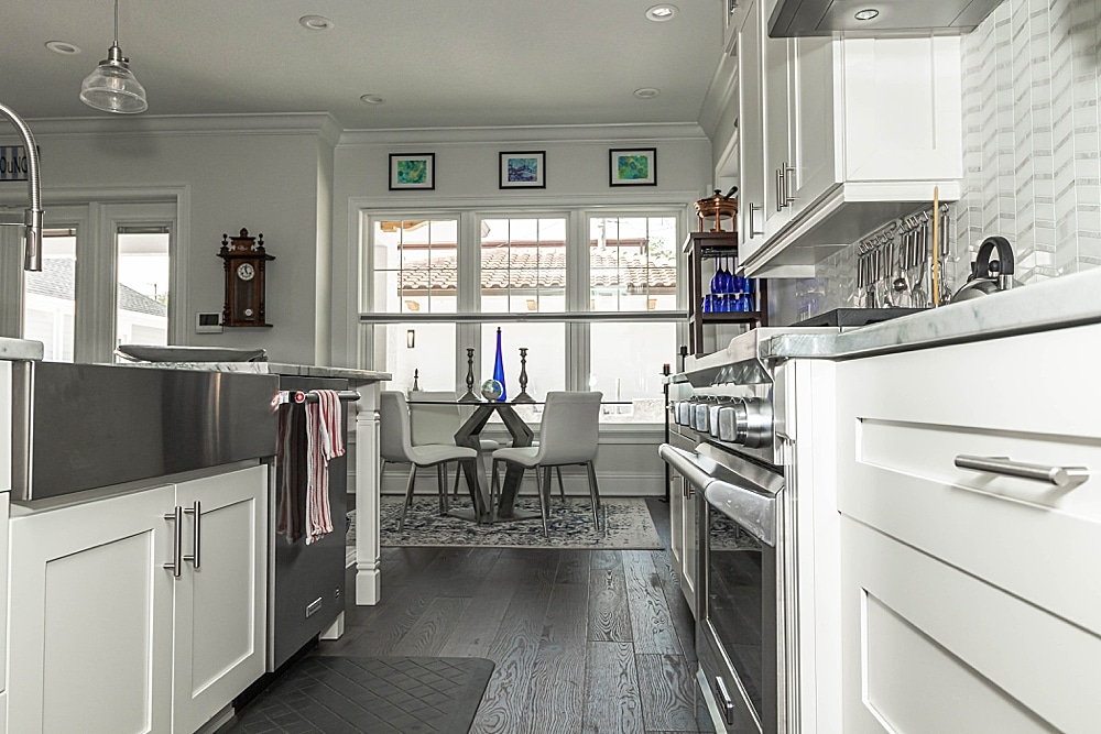 Viwinco OceanView single-hung, casements and picture windows installed in Mediterranean-style home.
