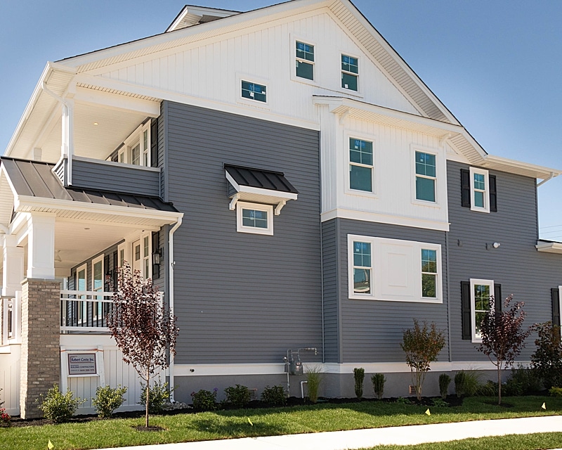 Viwinco single-hung SDL grid windows installed in New Jersey home.
