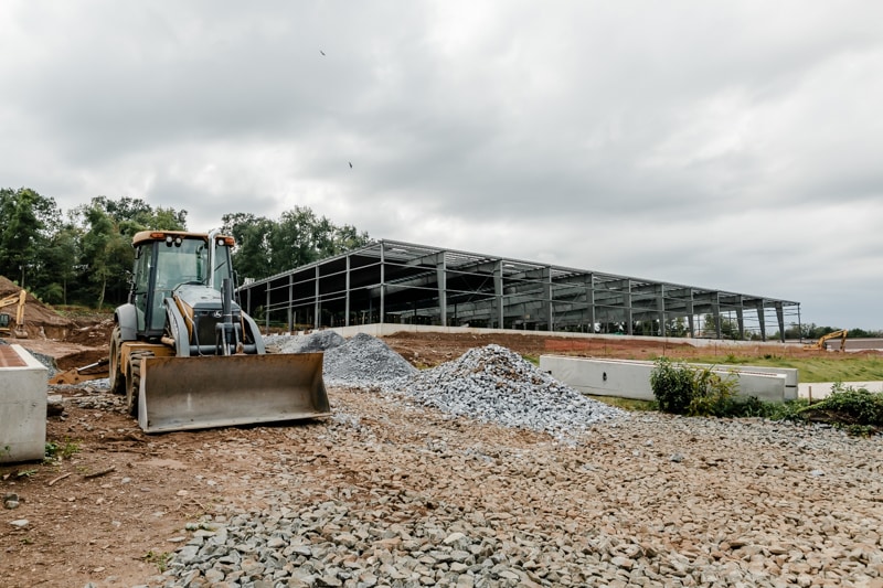 Viwinco Glass Facility exterior mid-construction.