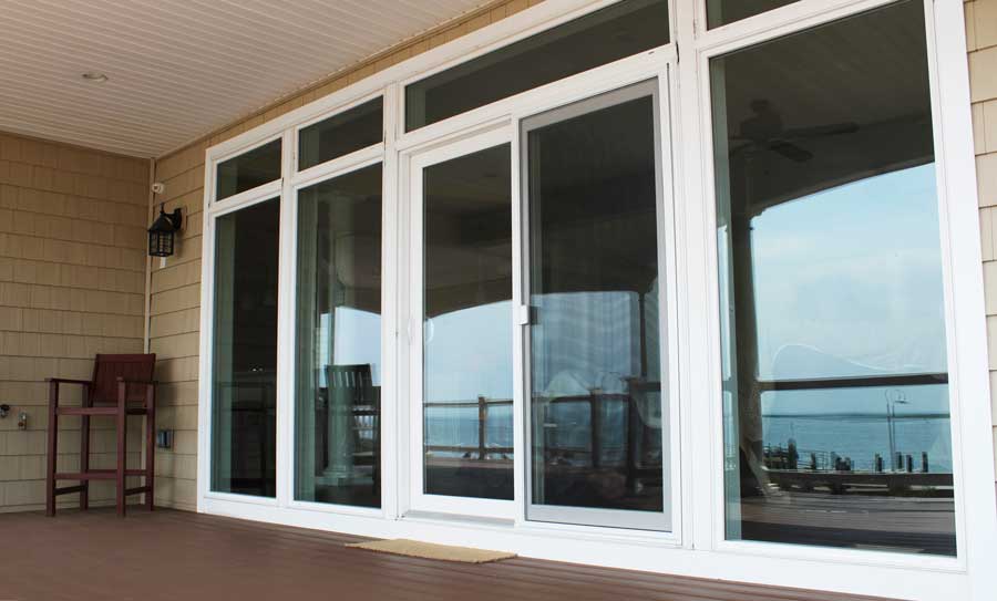 VIWINCO-2PatioDoorSideliteTransoms-WEBjpg Viwinco patio door sidelite transoms installed in house.