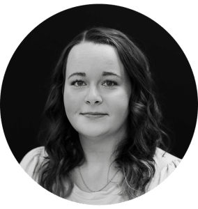 Viwinco-MeettheteamCircle-AmandaT Black and white portrait of team member, Amanda.